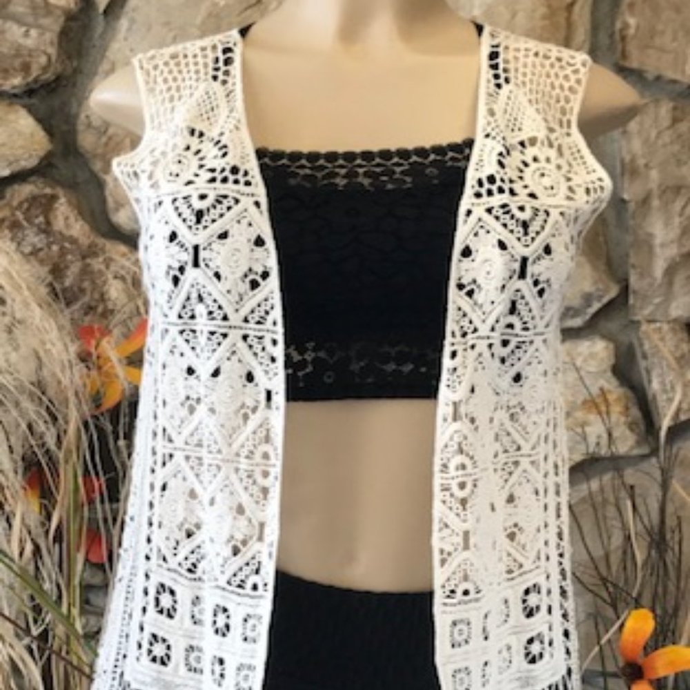 Sleeveless Cardigan - Nude Color